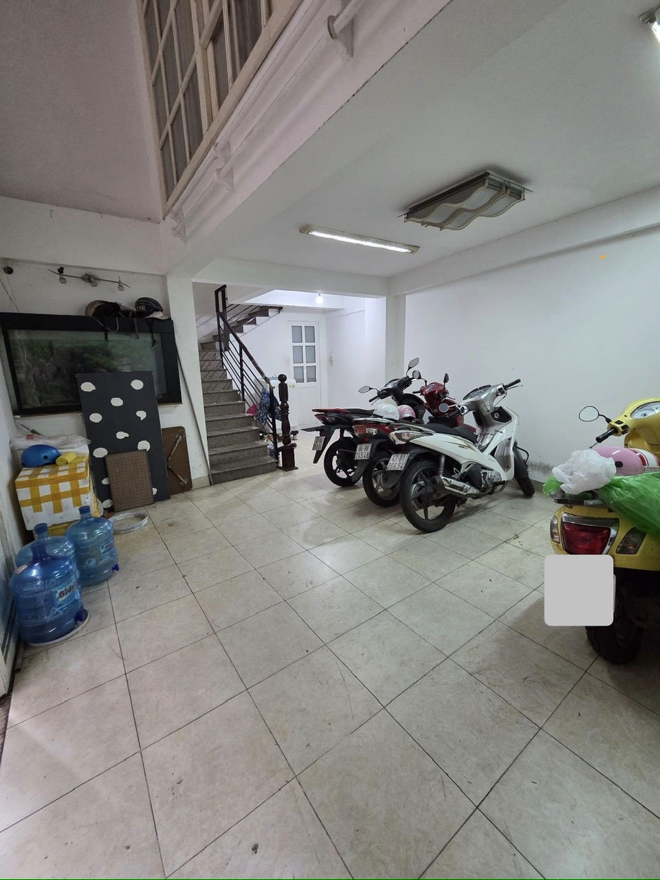 Cần bán nhà trên đường Hoàng Văn Thụ, P.4, Tân Bình, gần Lăng Cha Cả - 5 tầng BTCT - Đang cho thuê 15 triệu/tháng - Giá mới 6.8 tỷ
