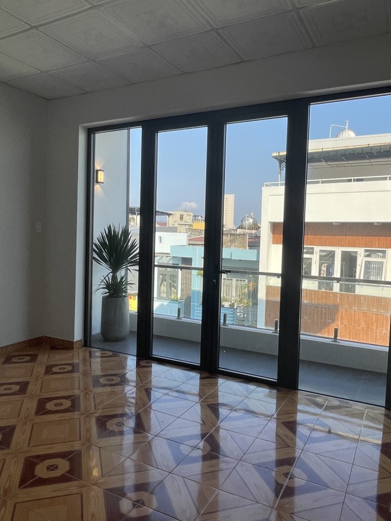 ► MT Huỳnh Thúc Kháng, Phố Ẩm Thực sát Cầu Rồng, 70m2, 4 tầng, 7 Phòng KD, giảm Sâu 1 tỷ