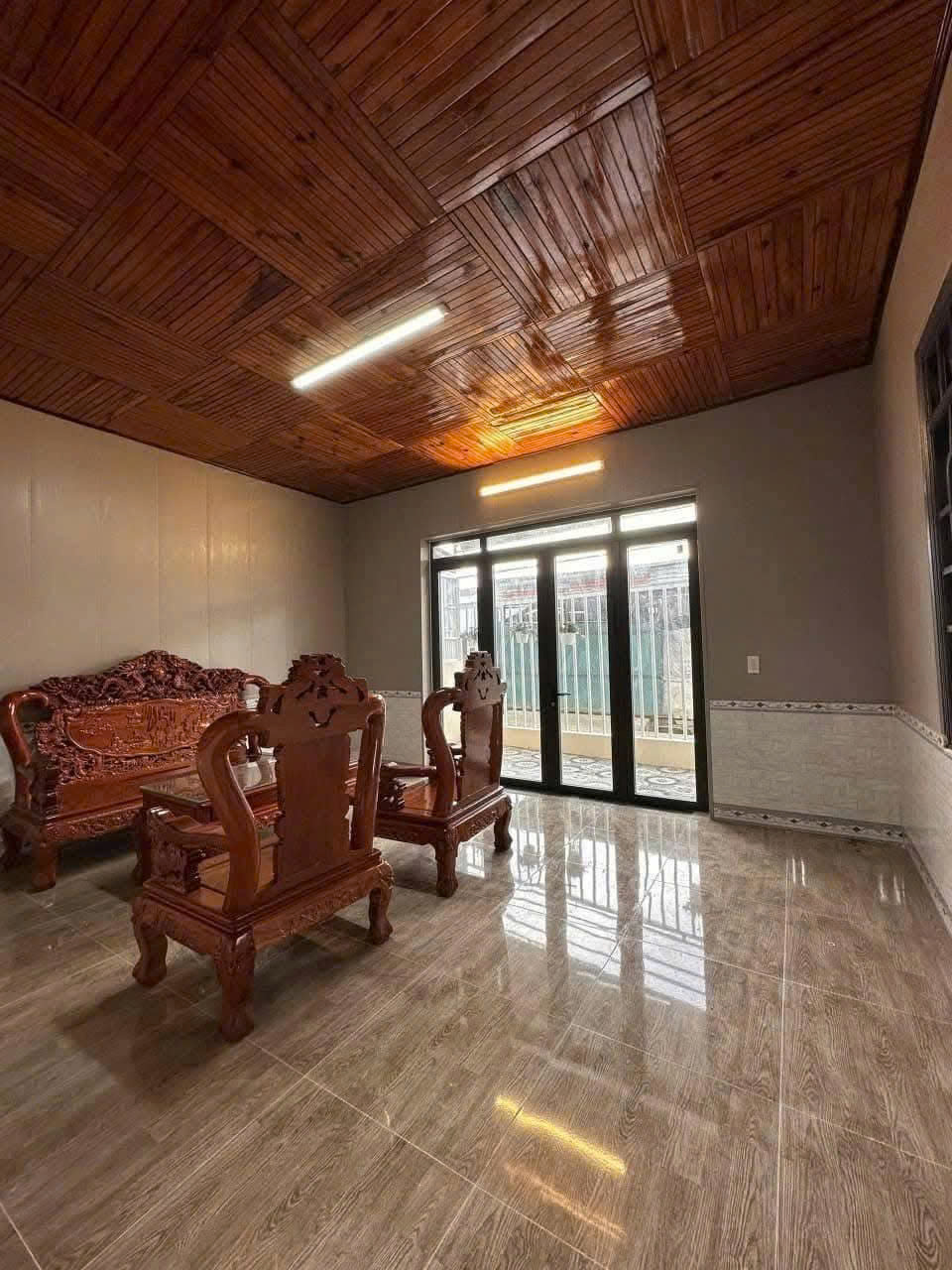 CHO THUÊ MẶT BẰNG TẠI 1K THI SÁCH PHƯỜNG 6 ĐÀ LAT GIÁ 16TRIỆU.-3