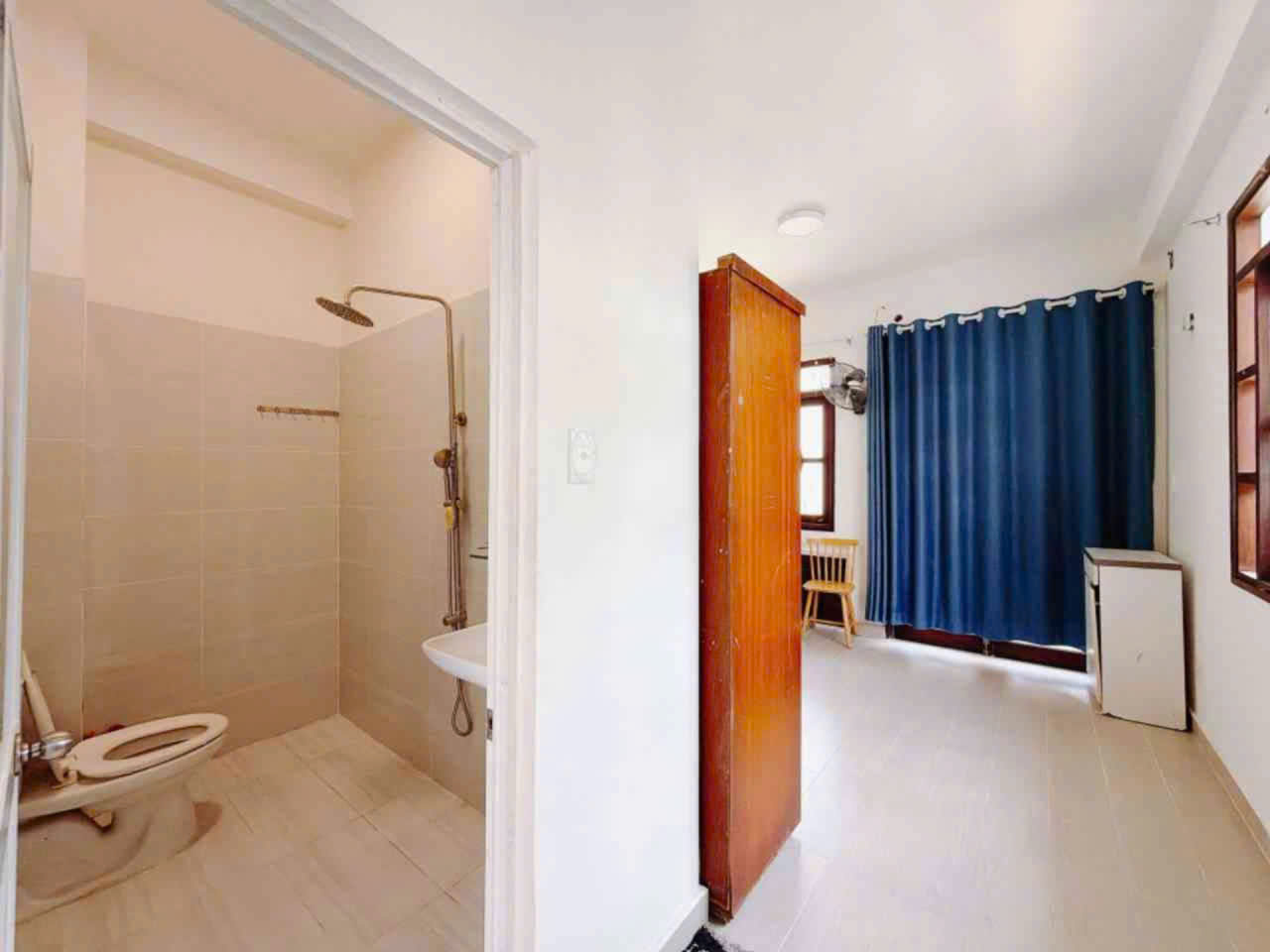 Quận 7  Nhà Nguyễn Thị Thập  Đất Ngang 6,6m  4 Tầng  Có Chỗ Để Ô Tô