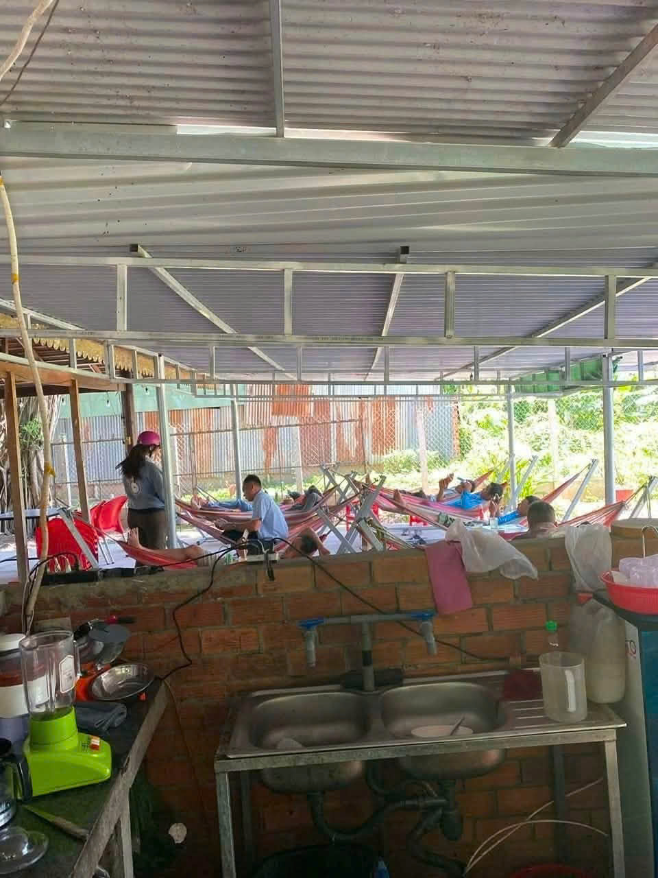 Do bận việc cá nhân không có thời gian quản lý nên em cần sang lại quán đang hoạt động Ở THANH ĐIỀN TÂY NINH-4