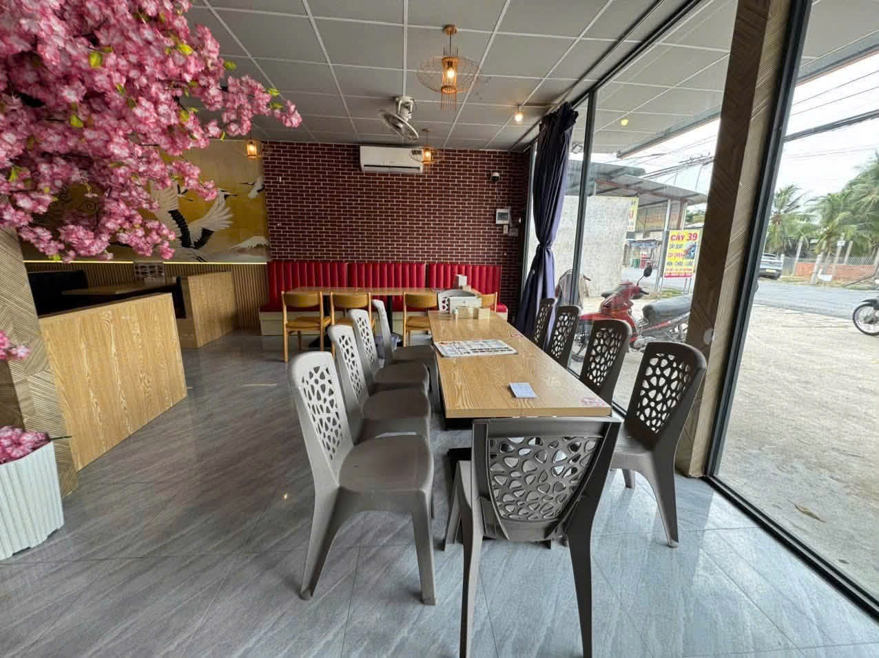 SANG NHƯỢNG GẤP QUÁN MÌ CAY ĐANG HOẠT ĐỘNG Địa chỉ: Sát cây xăng Vạn Phát, Đường DT876, xã Bình Trưng, Châu Thành, Tiền Giang cũ-3