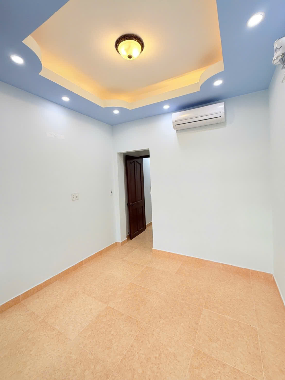 Bán nhà Hẻm Ô tô Nguyễn Đình Chiểu, QUẬN 3, 6 tầng, giá 6.5 tỷ