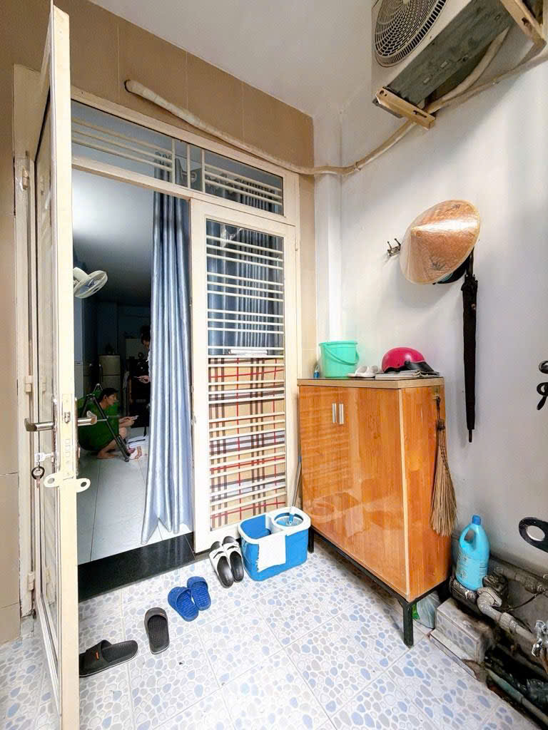 BÁN NHÀ Đ.ĐOÀN VĂN BƠ- 25M2 CHỈ 2.8T- GẦN CHỢ 200 Đ.XÓM CHIẾU- LƯU THÔNG Đ.TÔN ĐẢN- NGUYỄN TẤT THÀNH.-4
