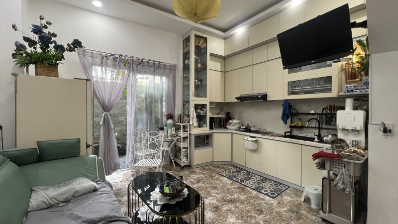 Bán nhà 3 tầng đường 160, Phường Tăng Nhơn Phú, TP HCM. DT 54m2, sổ hồng riêng. Giá 5,18 tỷ