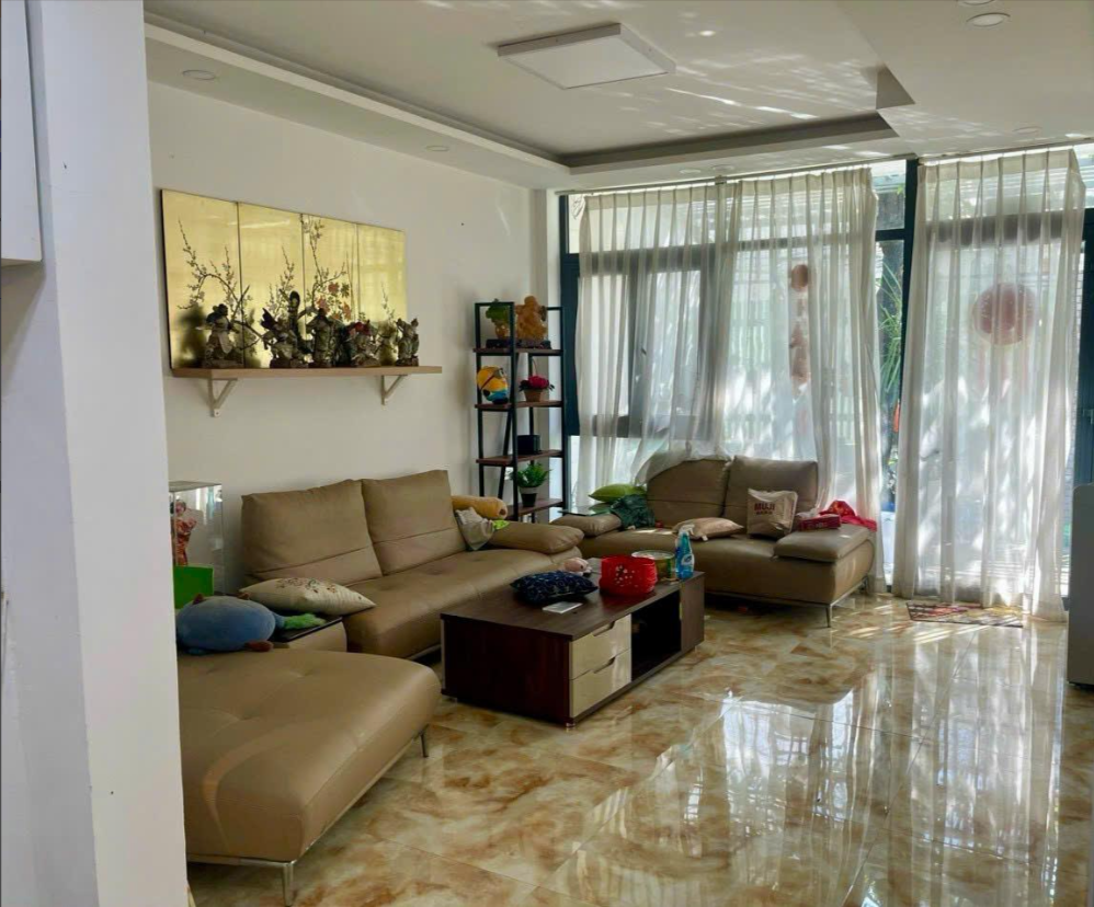 Nguyễn Thị Thập Q7  Nhà Rộng 8x18m  4PN 4WC  3 Tầng  16 Tỷ