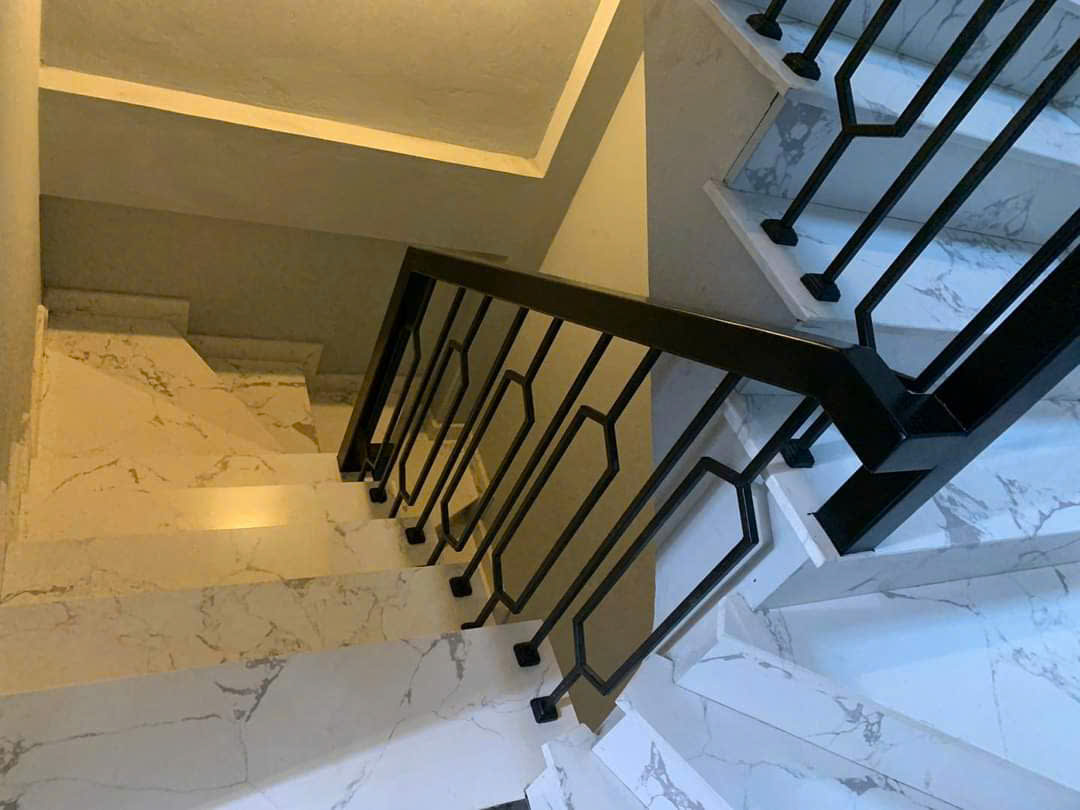 Cho thuê nhà, THANG MÁY, 106m2_ 6T; Lạc Long Quân, Võ Chí Công -44 tr