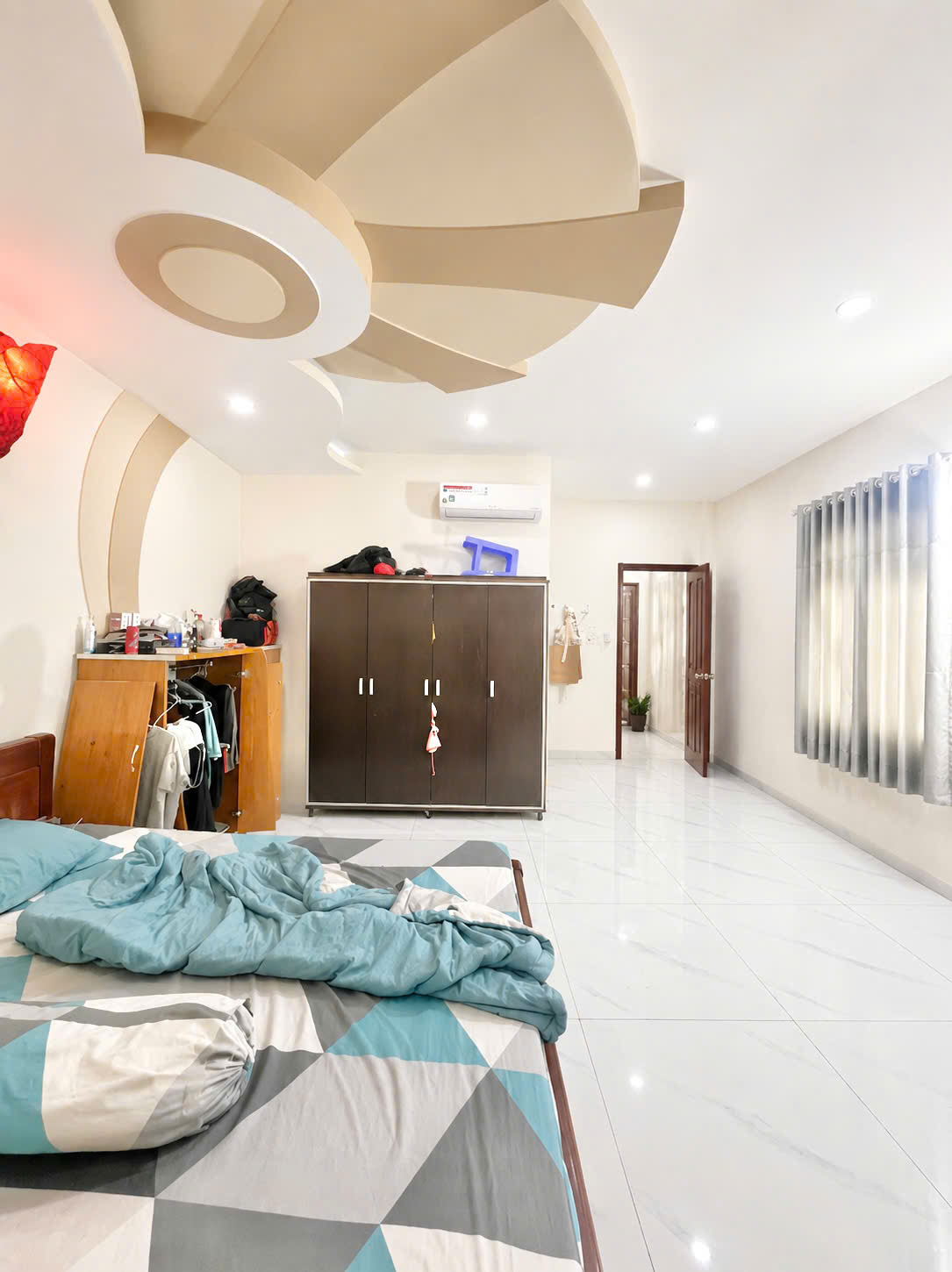 NHÀ 2 TẦNG - HẺM XE HƠI - LÊ VĂN QUỚI - CHỈ HƠN 4 TỶ