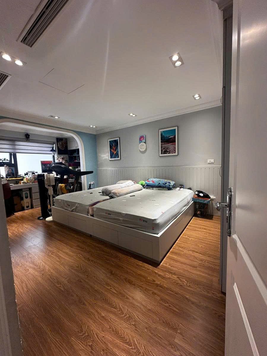 (Chính chủ) bán căn chung cư phố Lê Đại Hành, 100m2, 3 ngủ 2 vệ sinh, 11.95 tỷ, có hầm để xe