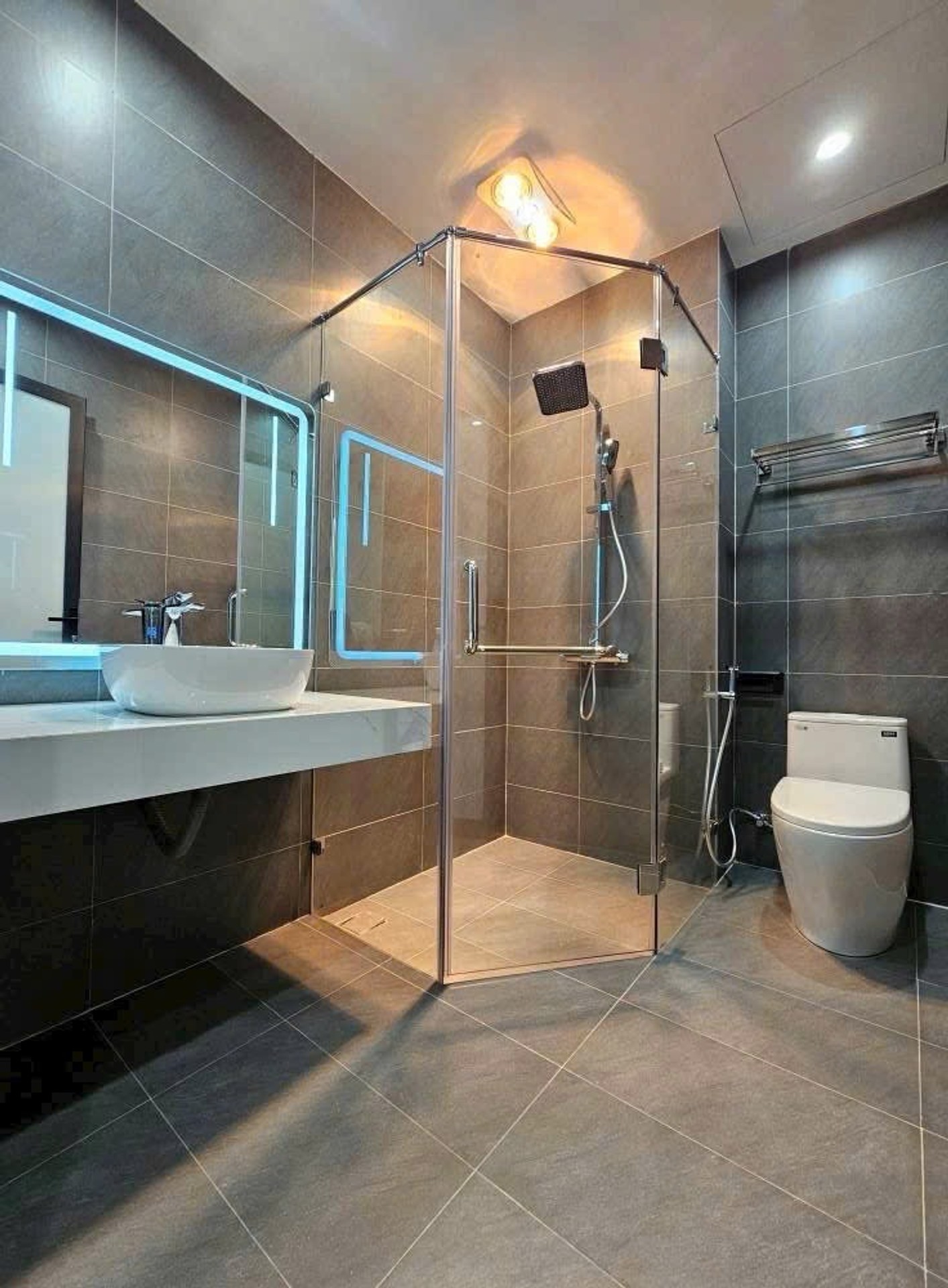 Siêu phẩm nhà xây mới - TĐC Tam Kỳ - Thang máy kính-3