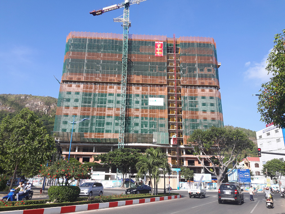 Dự án đã xây xong phần thô và đang trong quá trình hoàn thiện từng căn hộ