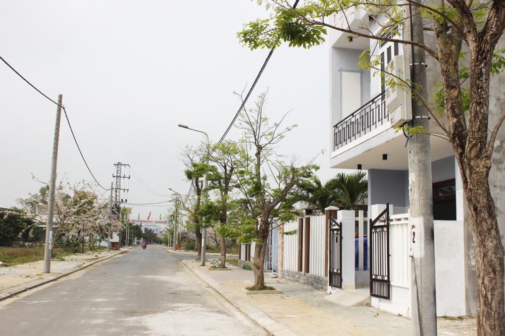 Nhiều nền đất đã được khách hàng xây dựng nhà ở trong KĐT