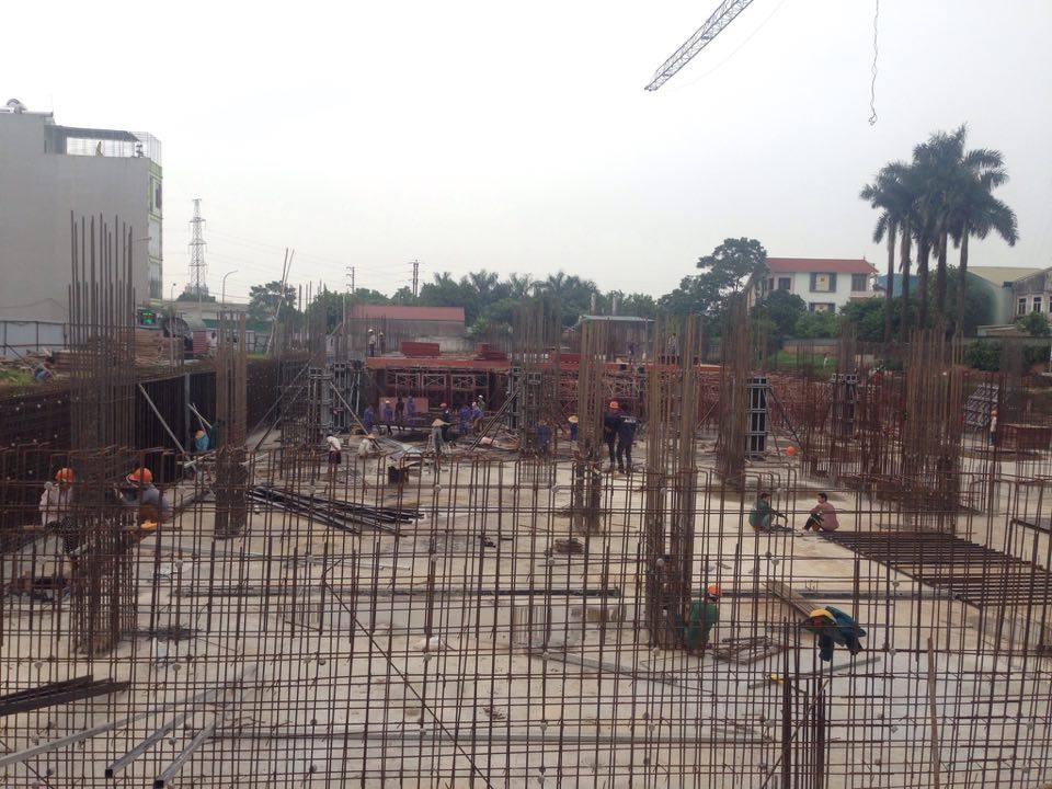 Tòa A đang triển khai thi công lắp dựng kết cấu thép sàn tầng hầm