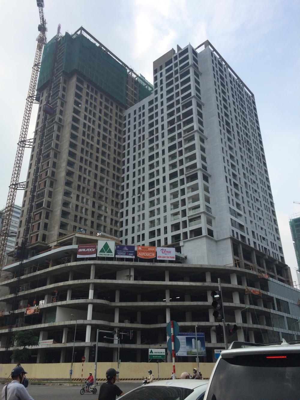 Dự án chuẩn bị cất nóc, đang sơn mặt ngoài và hoàn thiện điện nước