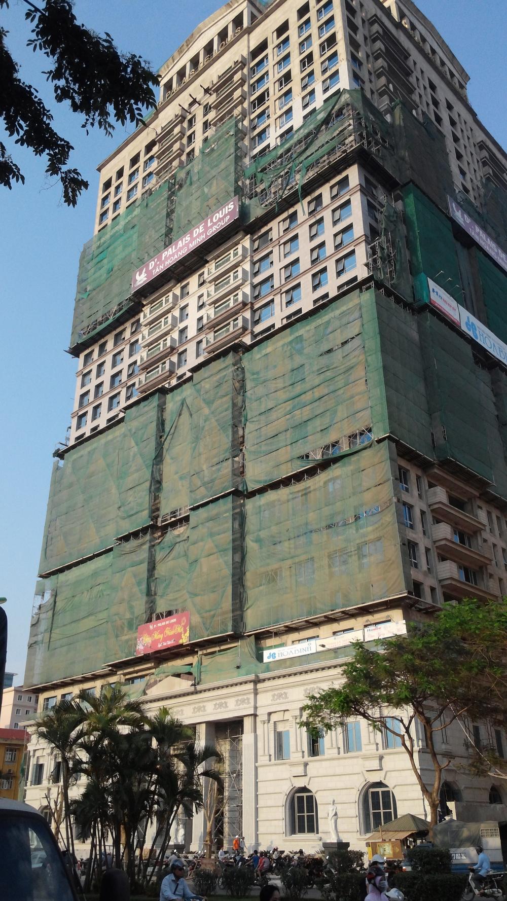 Đang hoàn thiện nốt mặt ngoài để chuẩn bị bàn giao